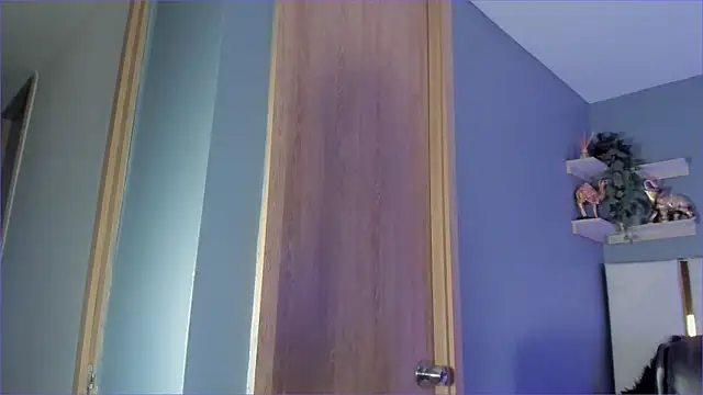 Bambi gurl online show from 11.12.25