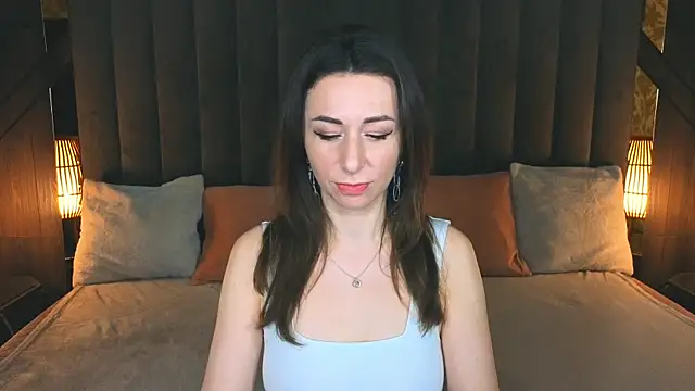 KimmmLi online show from 10.17.25