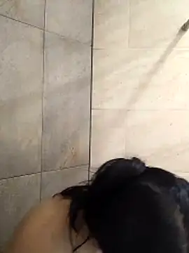 Snapshot of Charlotte_cutee18 chatting on 10.27.25 Charlotte cutee18 online show from 10.27.25