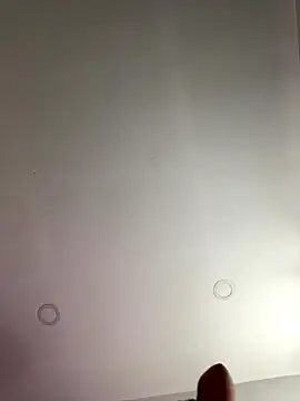 Snapshot of Charlotte_cutee18 chatting on 10.31.25 Charlotte cutee18 online show from 10.31.25