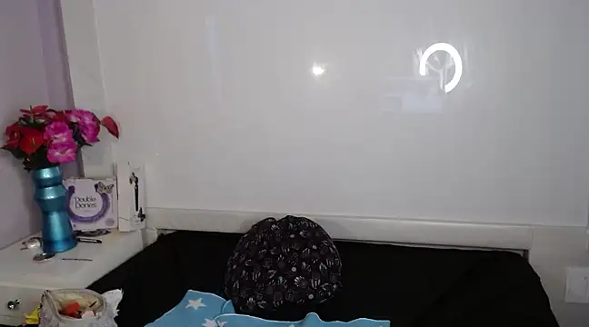 Snapshot of Prety_Nany chatting on 01.25.25 Prety Nany online show from 01.25.25