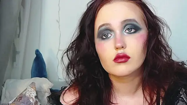 Snapshot of IrinaArt chatting on 01.15.25 IrinaArt online show from 01.15.25