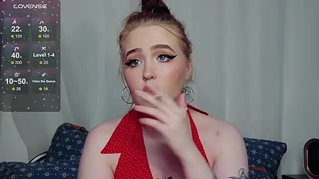 Snapshot of IrinaArt chatting on 12.18.25 IrinaArt online show from 12.18.25