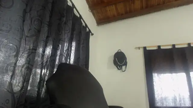 Snapshot of Alejagrantx chatting on 12.04.25 Alejagrantx online show from 12.04.25