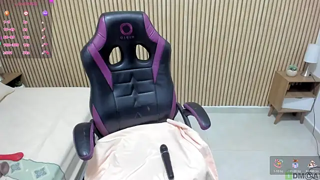 julieth love  online show from 04.27.26