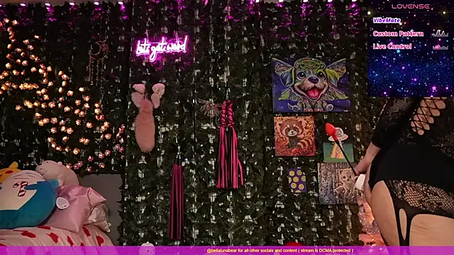 Snapshot of bellalunabear chatting on 12.22.25 bellalunabear online show from 12.22.25