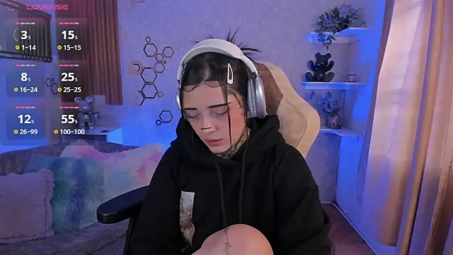 mia catt05 online show from 04.28.26