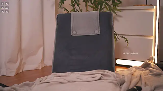 Snapshot of BellaGiaxx chatting on 09.27.25 BellaGiaxx online show from 09.27.25