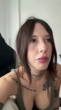 Snapshot of BellaGiaxx chatting on 11.01.25 BellaGiaxx online show from 11.01.25