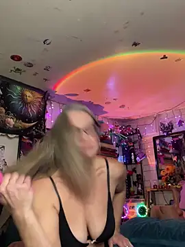 TrenaAnne online show from 03.03.25