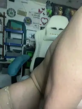 TrenaAnne online show from 03.06.25