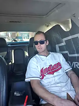 Snapshot of cdressupdiva chatting on 12.17.24 cdressupdiva online show from 12.17.24