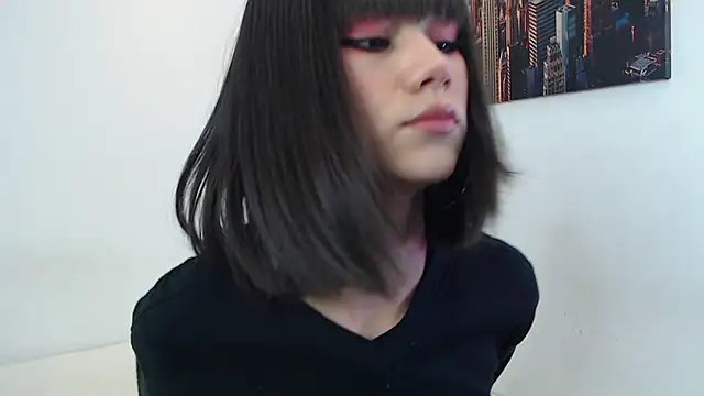 Snapshot of Raven__Blod chatting on 12.04.25 Raven Blod online show from 12.04.25