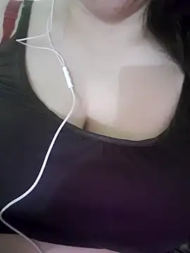 Snapshot of Zanoba-16 chatting on 02.27.25 Zanoba-16 online show from 02.27.25