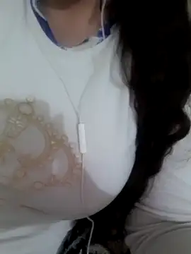 Snapshot of Zanoba-16 chatting on 03.07.25 Zanoba-16 online show from 03.07.25