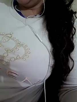 Snapshot of Zanoba-16 chatting on 03.08.25 Zanoba-16 online show from 03.08.25