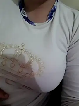 Snapshot of Zanoba-16 chatting on 03.11.25 Zanoba-16 online show from 03.11.25