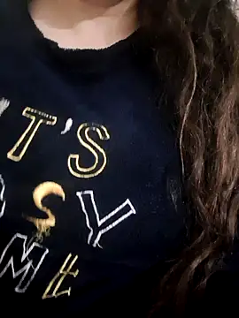 Snapshot of Zanoba-16 chatting on 03.16.25 Zanoba-16 online show from 03.16.25