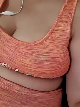 Snapshot of Zanoba-16 chatting on 09.20.25 Zanoba-16 online show from 09.20.25