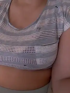 Snapshot of Zanoba-16 chatting on 10.12.25 Zanoba-16 online show from 10.12.25