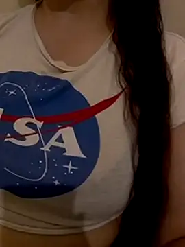 Snapshot of Zanoba-16 chatting on 11.13.25 Zanoba-16 online show from 11.13.25