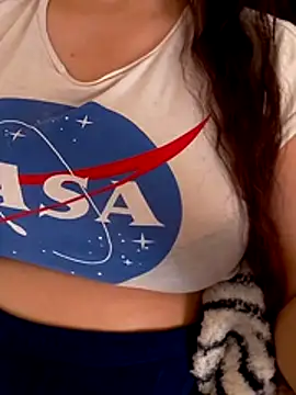 Snapshot of Zanoba-16 chatting on 11.15.25 Zanoba-16 online show from 11.15.25