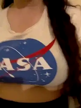 Snapshot of Zanoba-16 chatting on 11.16.25 Zanoba-16 online show from 11.16.25