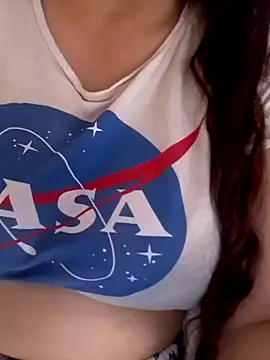 Snapshot of Zanoba-16 chatting on 11.16.25 Zanoba-16 online show from 11.16.25