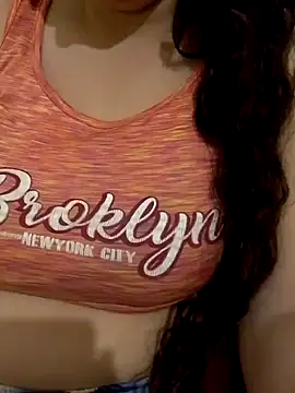 Snapshot of Zanoba-16 chatting on 12.13.25 Zanoba-16 online show from 12.13.25