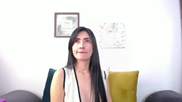 Snapshot of JainaRogers chatting on 05.04.26 JainaRogers online show from 05.04.26