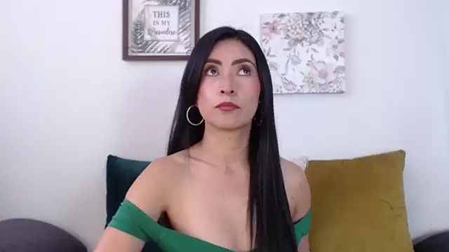 Snapshot of JainaRogers chatting on 06.23.26 JainaRogers online show from 06.23.26