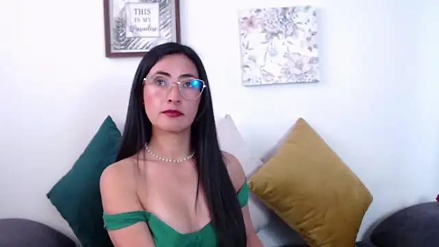 Snapshot of JainaRogers chatting on 07.15.26 JainaRogers online show from 07.15.26