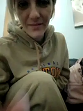 Snapshot of RileyLanna chatting on 11.13.25 RileyLanna online show from 11.13.25