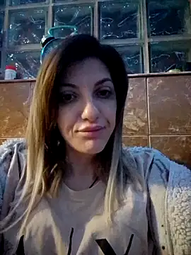 Snapshot of RileyLanna chatting on 12.04.25 RileyLanna online show from 12.04.25