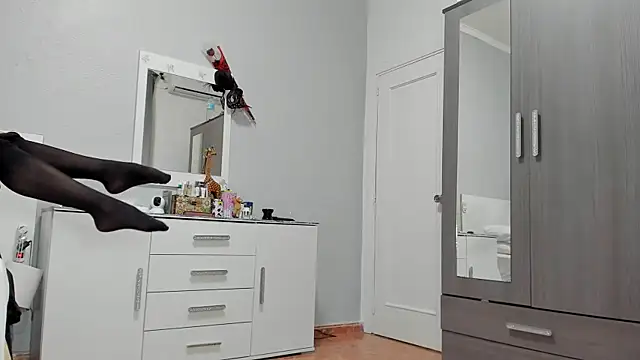 Snapshot of anisialuna_ chatting on 03.21.25 anisialuna online show from 03.21.25