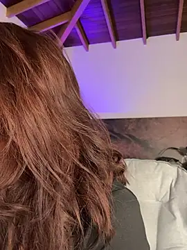 Snapshot of EmaSaenz chatting on 03.19.25 EmaSaenz online show from 03.19.25