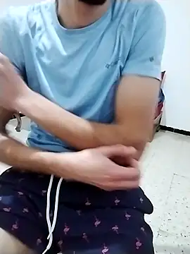 Snapshot of Zoro_23cm chatting on 11.16.25 Zoro 23cm online show from 11.16.25