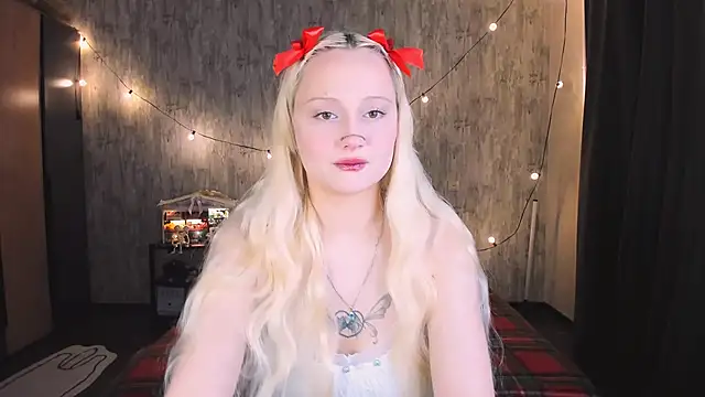 MariaMango online show from 11.22.25