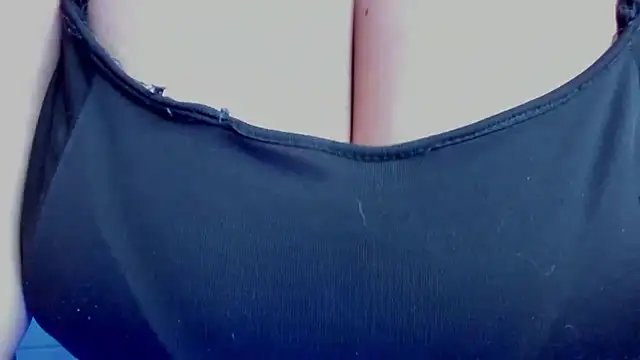 Snapshot of sobigcurvy4u chatting on 12.12.24 sobigcurvy4u online show from 12.12.24