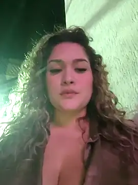 Sara smiiith211 online show from 05.26.26