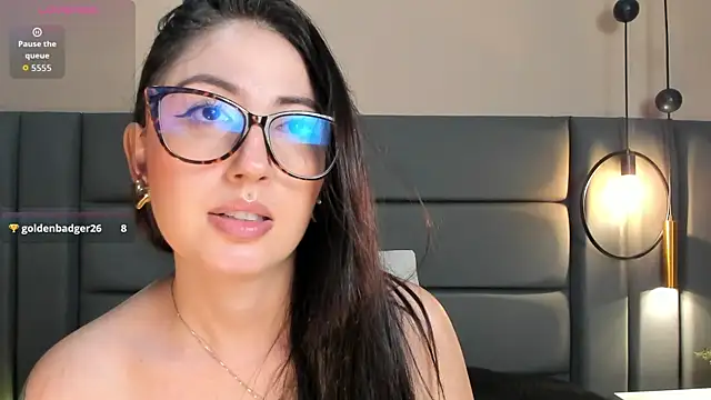 Snapshot of Emilywatsonn chatting on 06.14.26 Emilywatsonn online show from 06.14.26