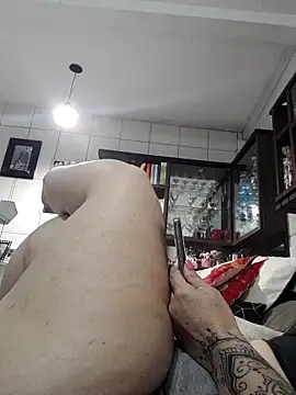 Snapshot of marcialoira chatting on 10.31.25 marcialoira online show from 10.31.25