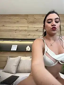 Snapshot of Amelia_Rouse chatting on 01.17.25 Amelia Rouse online show from 01.17.25