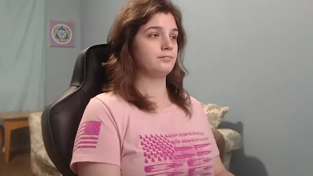 Snapshot of TreeJeanne chatting on 12.20.24 TreeJeanne online show from 12.20.24