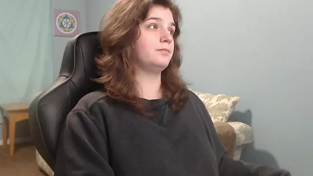 Snapshot of TreeJeanne chatting on 12.27.24 TreeJeanne online show from 12.27.24