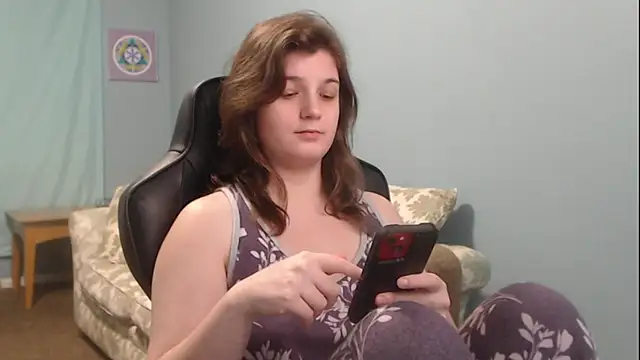 Snapshot of TreeJeanne chatting on 01.07.25 TreeJeanne online show from 01.07.25