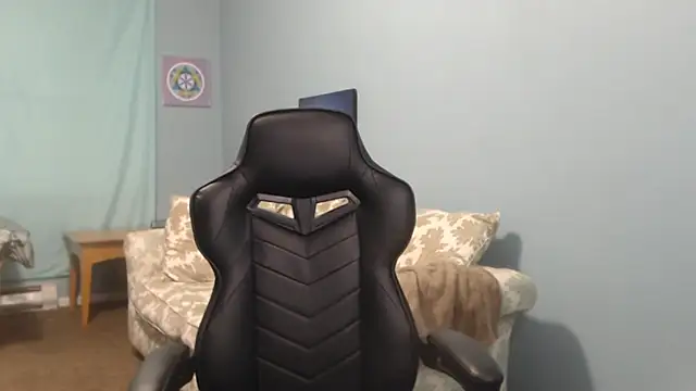 Snapshot of TreeJeanne chatting on 01.12.25 TreeJeanne online show from 01.12.25