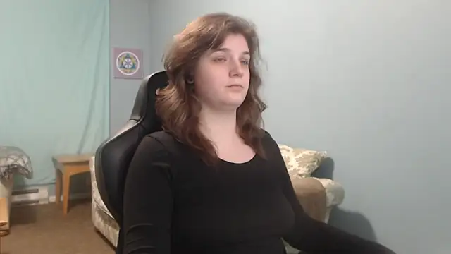 Snapshot of TreeJeanne chatting on 01.18.25 TreeJeanne online show from 01.18.25