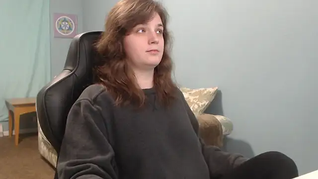 Snapshot of TreeJeanne chatting on 01.23.25 TreeJeanne online show from 01.23.25