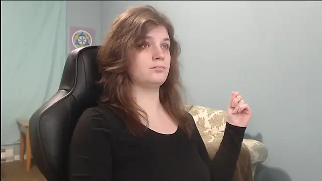 Snapshot of TreeJeanne chatting on 01.26.25 TreeJeanne online show from 01.26.25